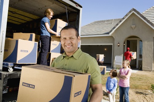 Benefits of choosing a local Streatham storage service